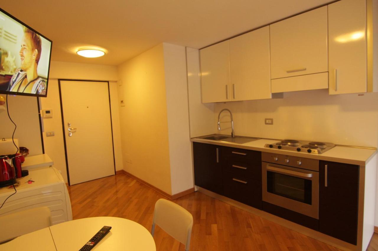Fabrizi79 Apartment เปสการา ภายนอก รูปภาพ